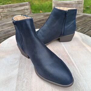 Journee Collection Womens Jayda Boots Size 7.5 Navy Blue Side Zip Faux Leather